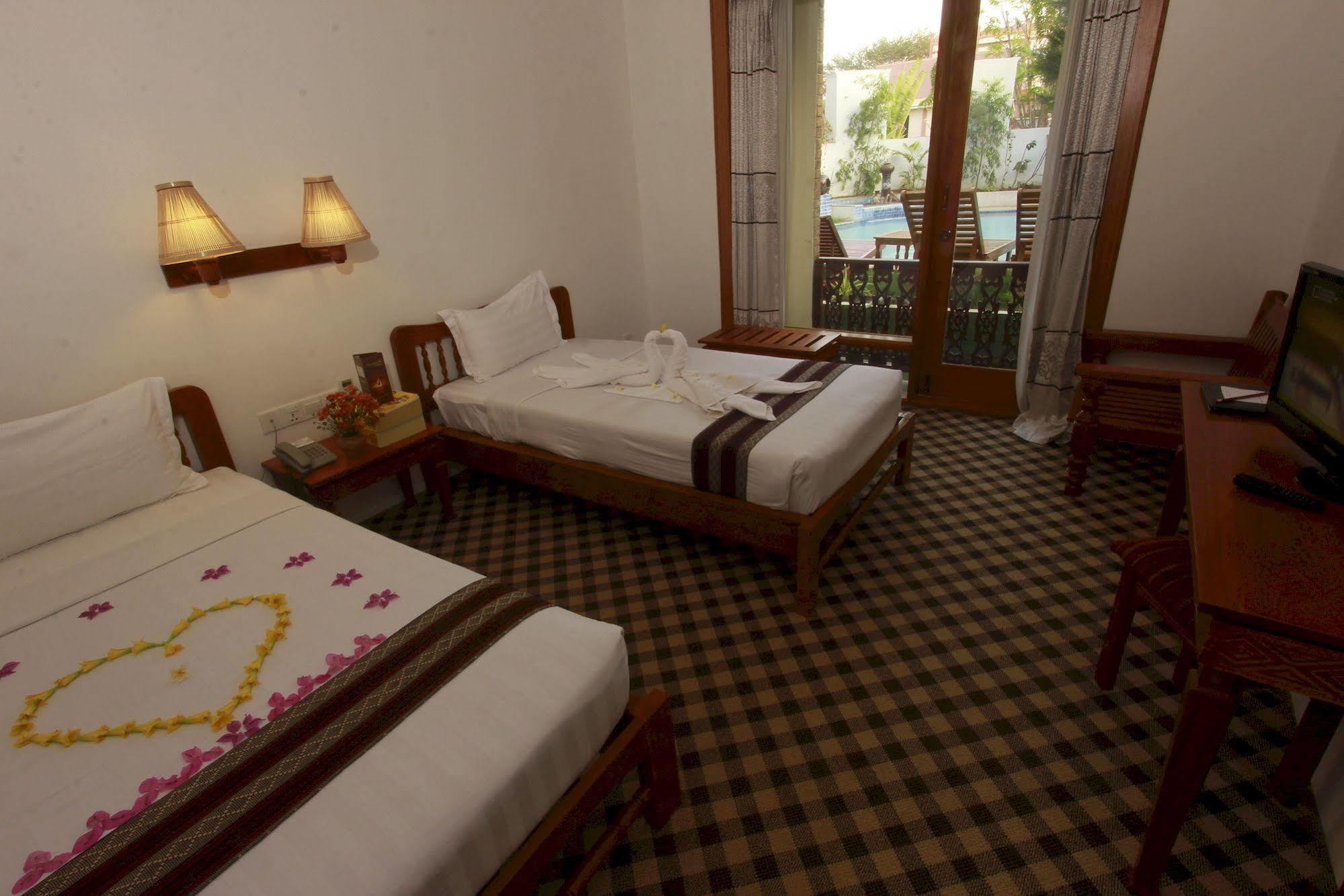 Raza Gyo Hotel Bagan Eksteriør billede